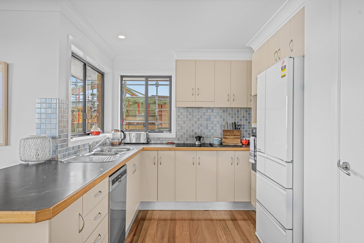 34 Unara Parkway — photo 12 of 26