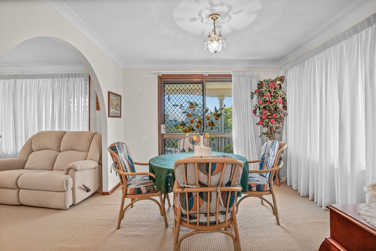 12 Kruseana Avenue — photo 8 of 21