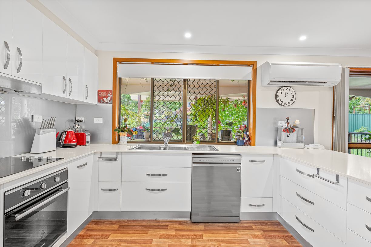 12 Kruseana Avenue — photo 3 of 21