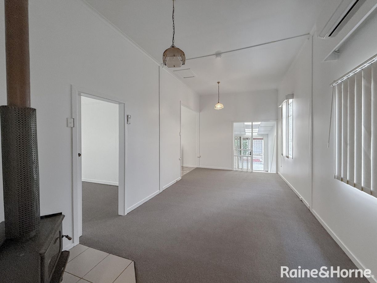 55 Myall Avenue — photo 3 of 12
