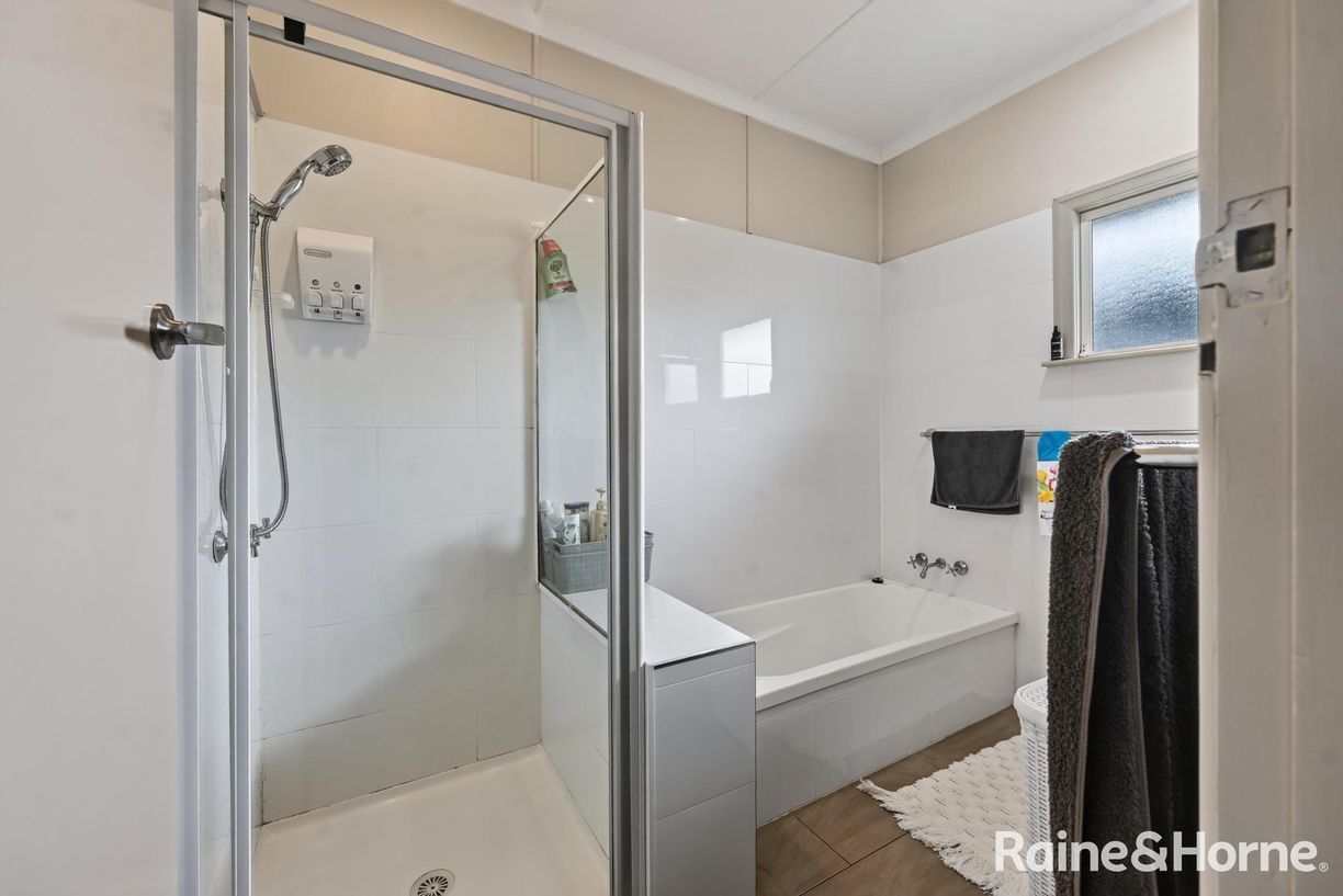 32 George Street — photo 11 of 24