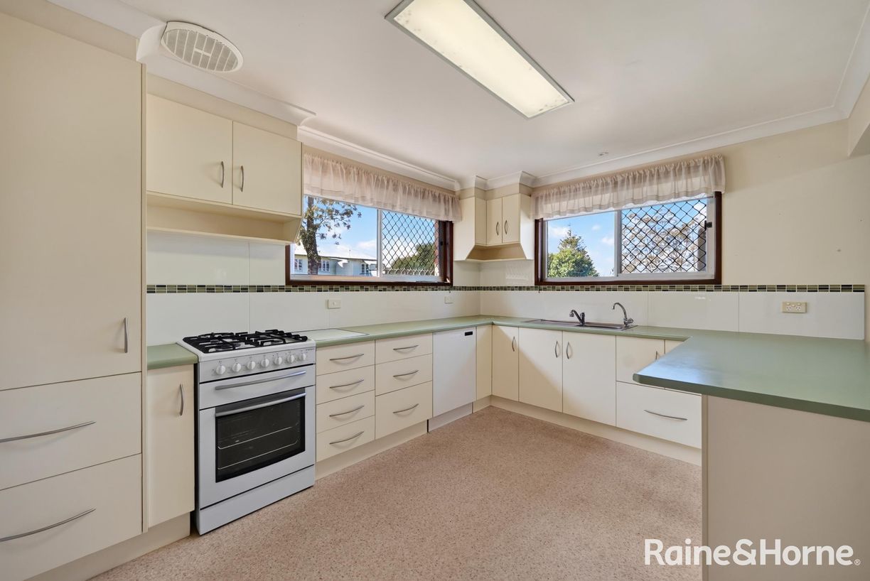 2 Sturt Street — photo 7 of 28