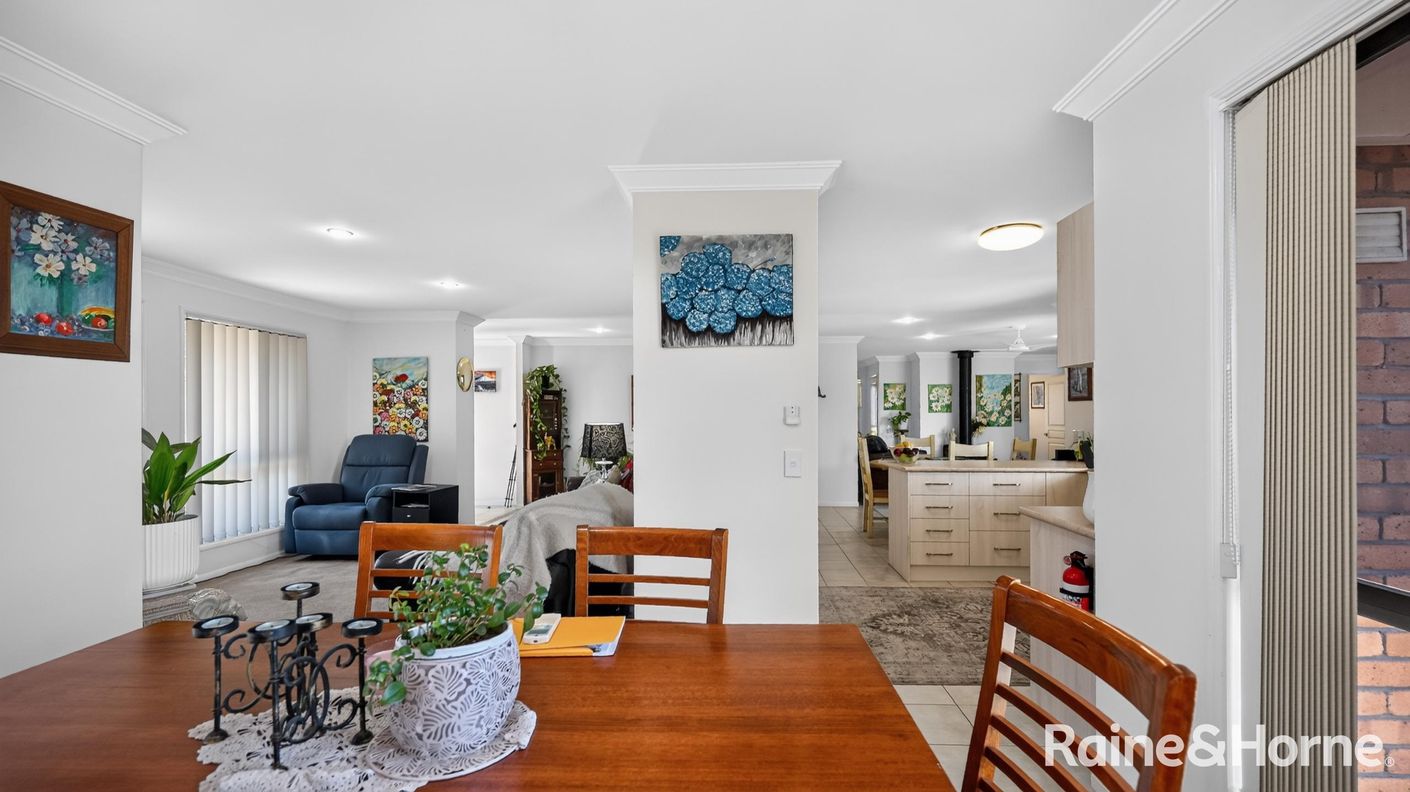 30 Boronia Drive — photo 7 of 28