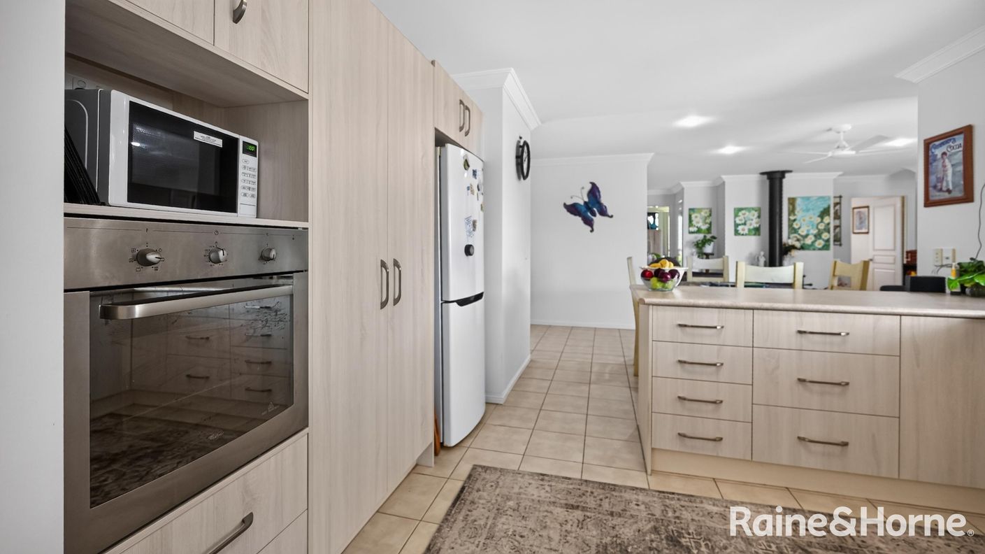 30 Boronia Drive — photo 9 of 28