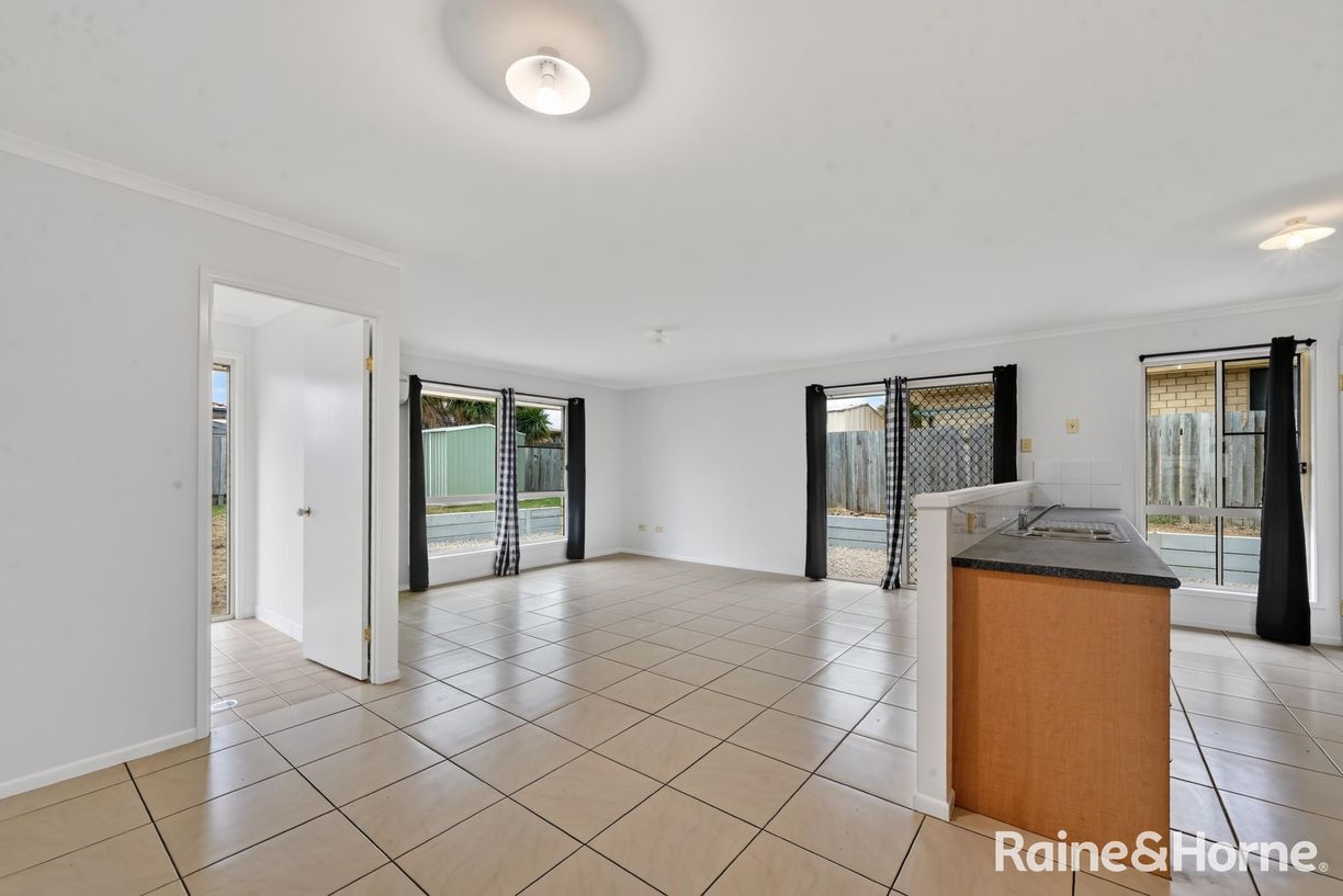 1 Boronia Drive — photo 12 of 28