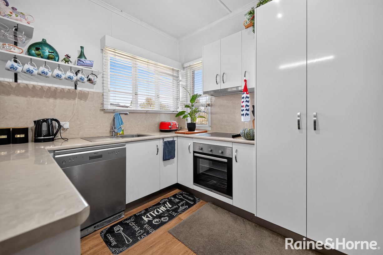 48 Marshall Street — photo 2 of 23
