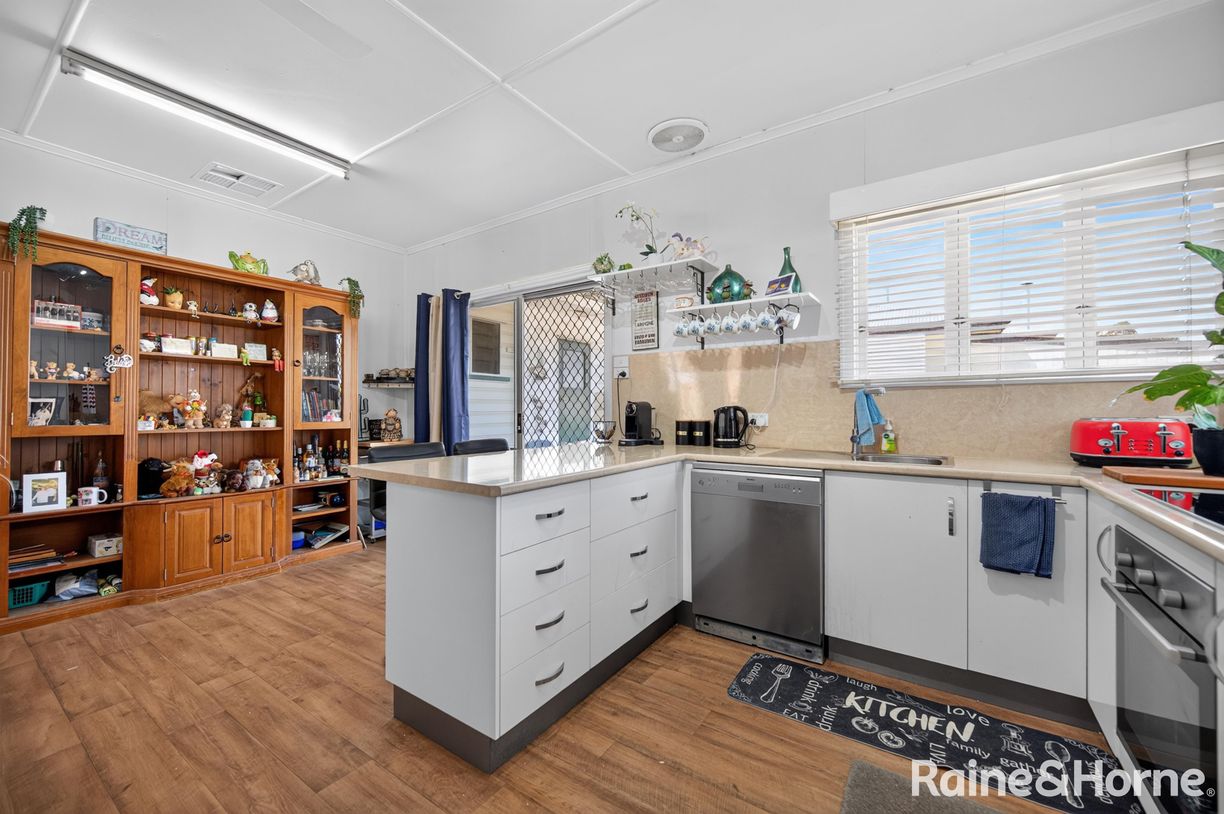 48 Marshall Street — photo 4 of 23