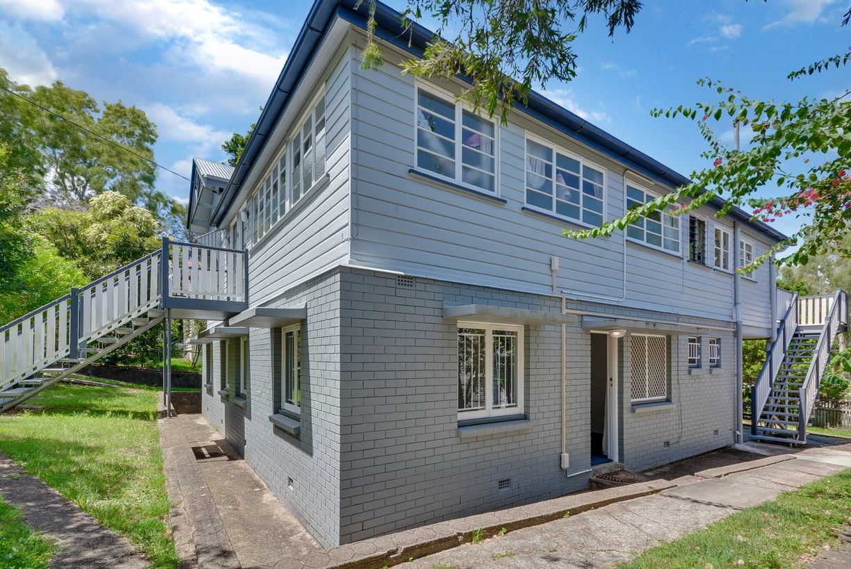 63 Lothian Street — photo from Raine & Horne Carindale