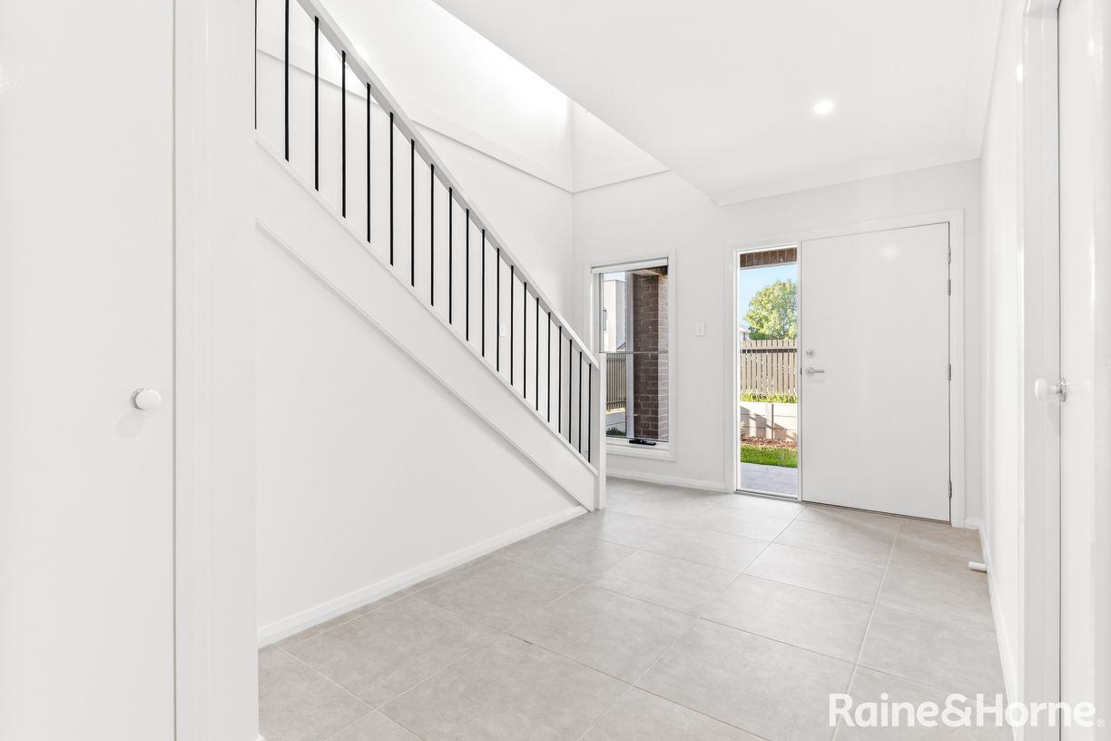 11 Heath Road — photo 5 of 30