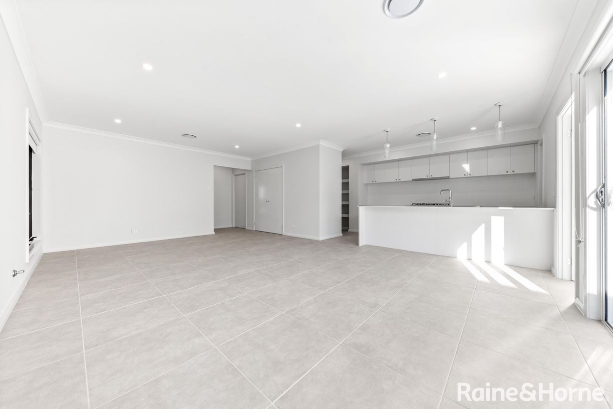 11 Heath Road — photo 9 of 30