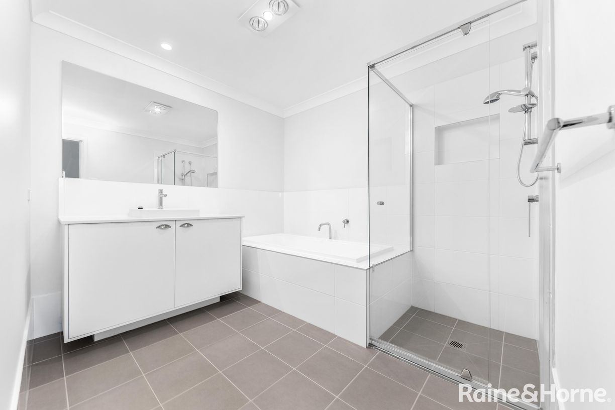 11 Heath Road — photo 16 of 30