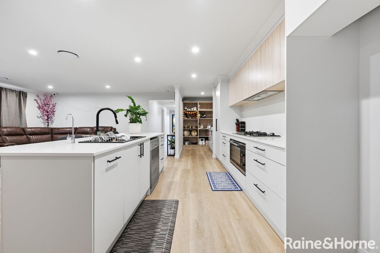 19 Montrose Street — photo 8 of 25