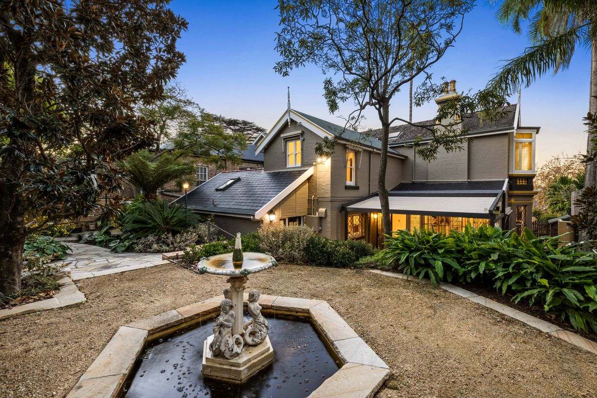 44 Carabella Street — photo 14 of 29