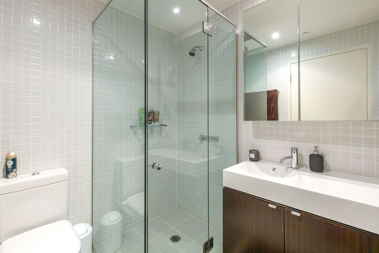 205E/599 Pacific Highway — photo 9 of 14