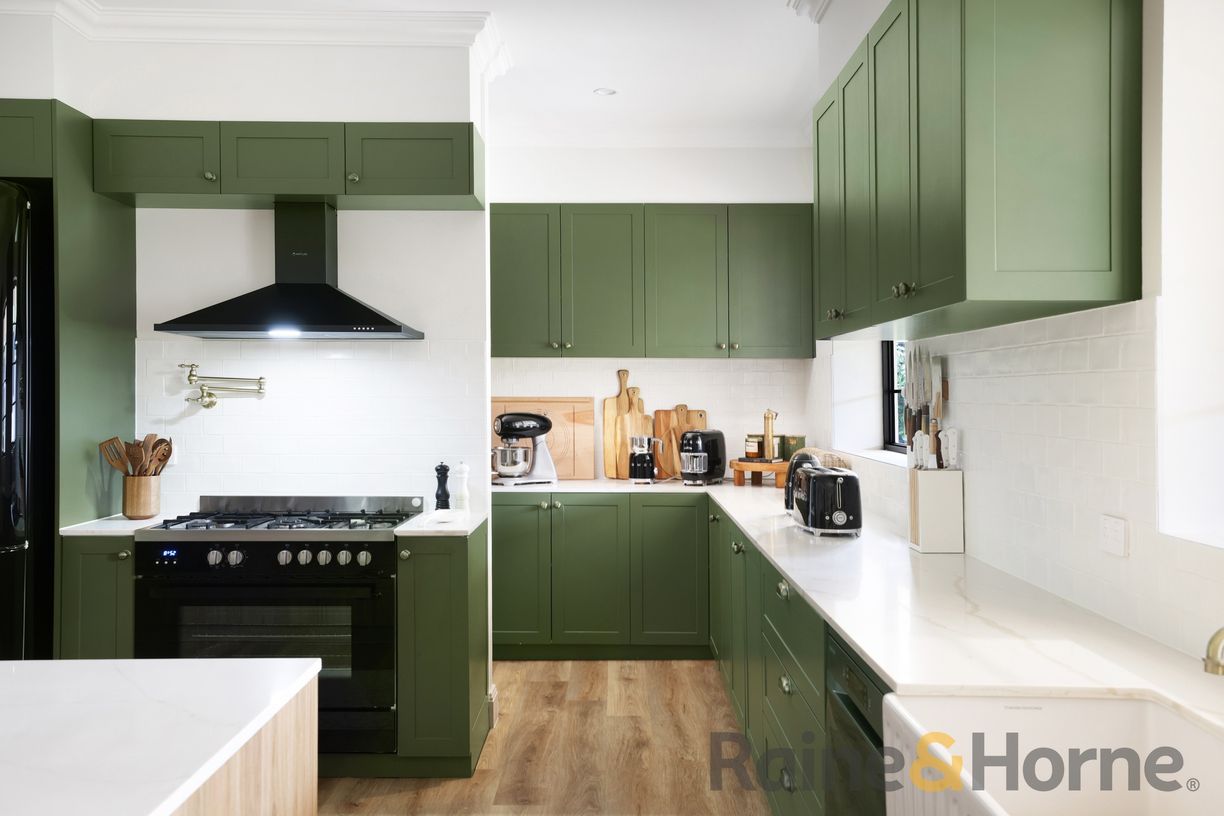 29 Peppercorn Avenue — photo 10 of 30