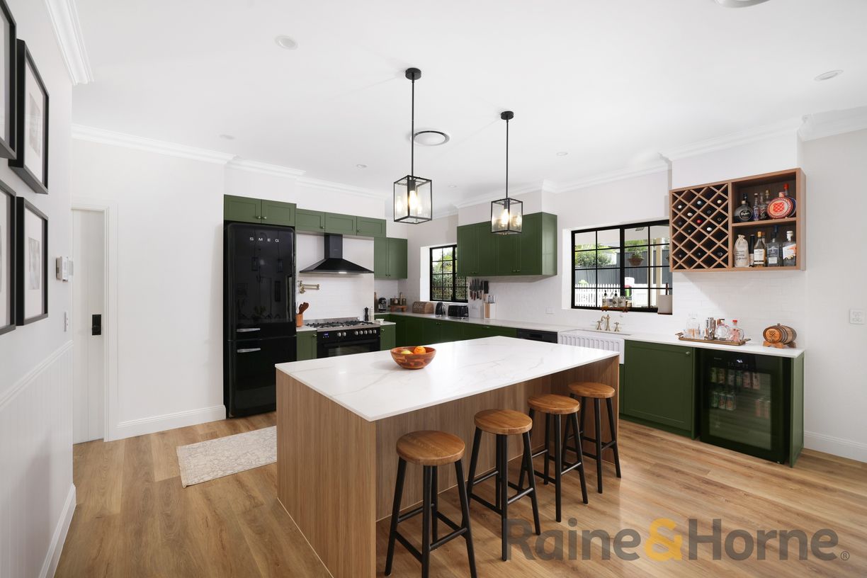 29 Peppercorn Avenue — photo 6 of 30