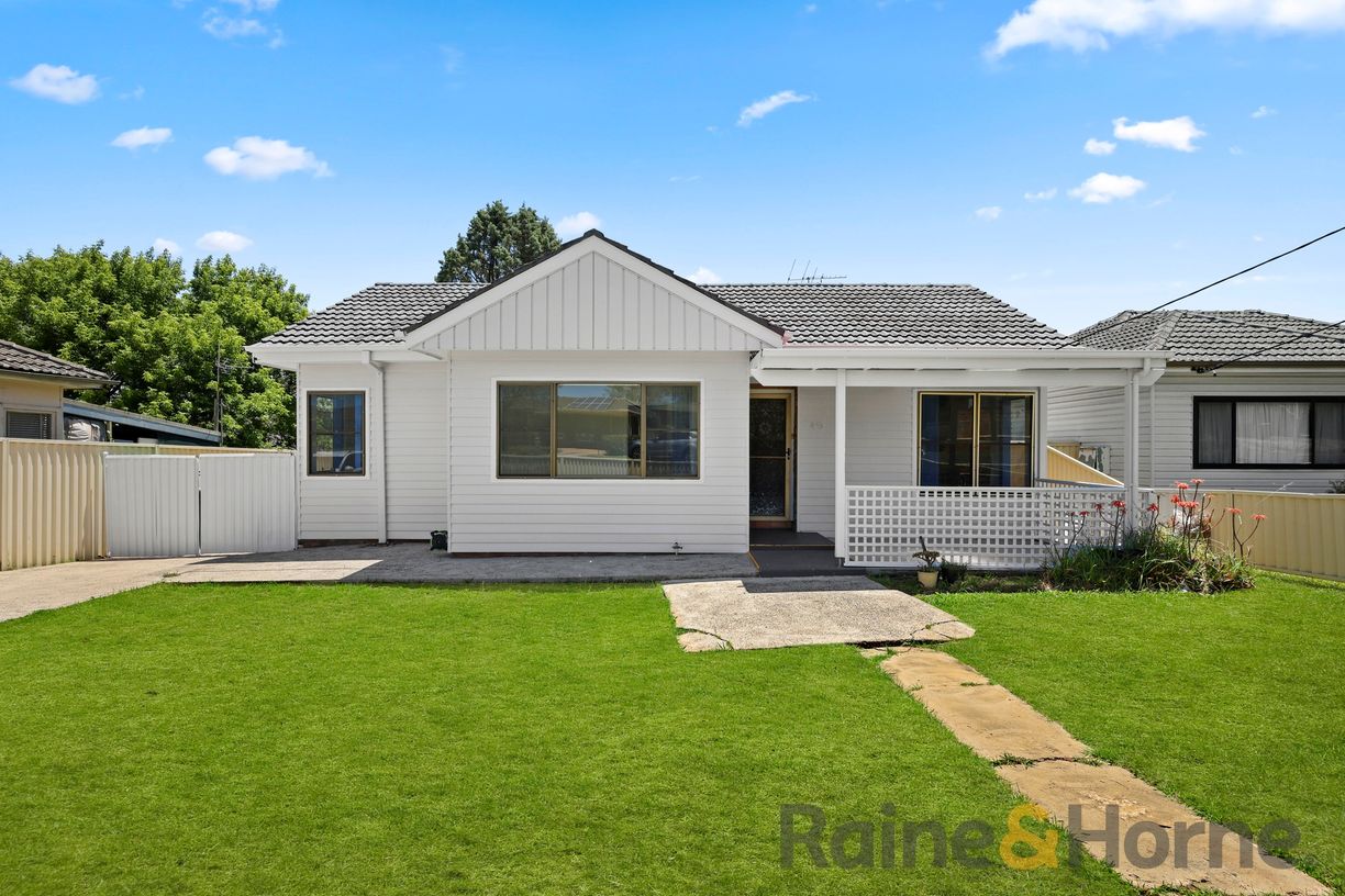 49 Waminda Avenue — photo from Raine & Horne Gledswood Hills