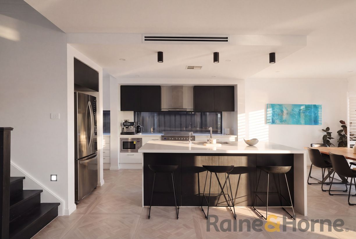 25 Glendiver Street — photo 5 of 28