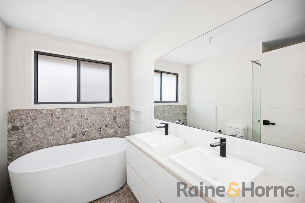32 Jonica Road — photo 13 of 22
