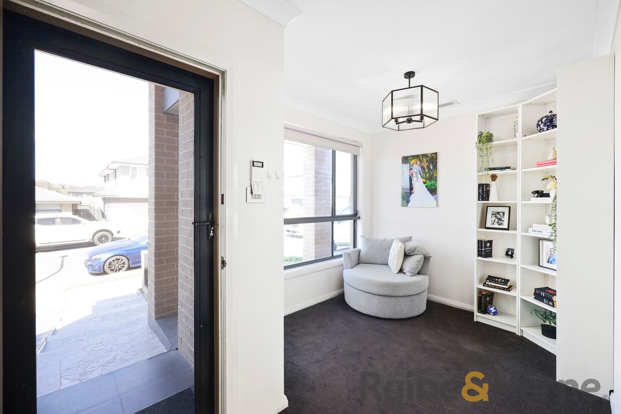 32 Jonica Road — photo 3 of 22