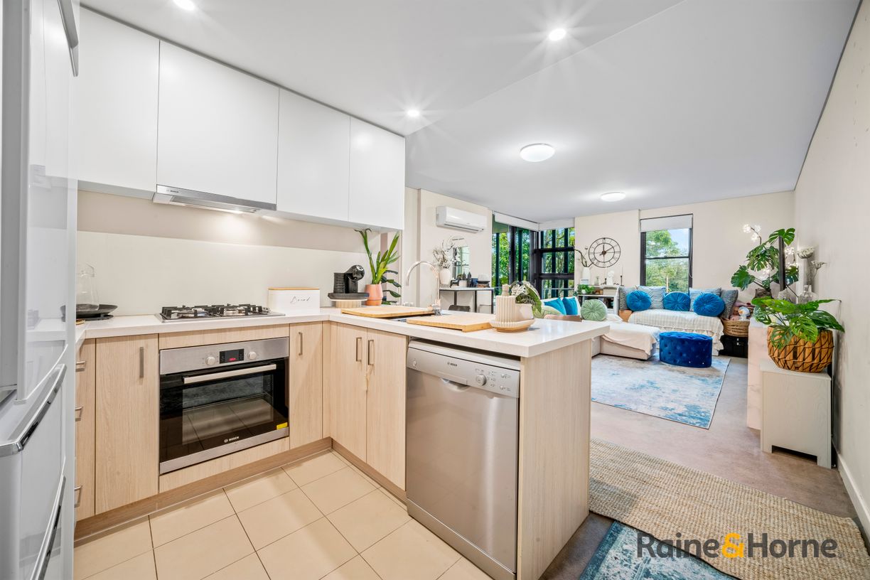 17/40-44 Edgeworth David Ave — photo 3 of 10