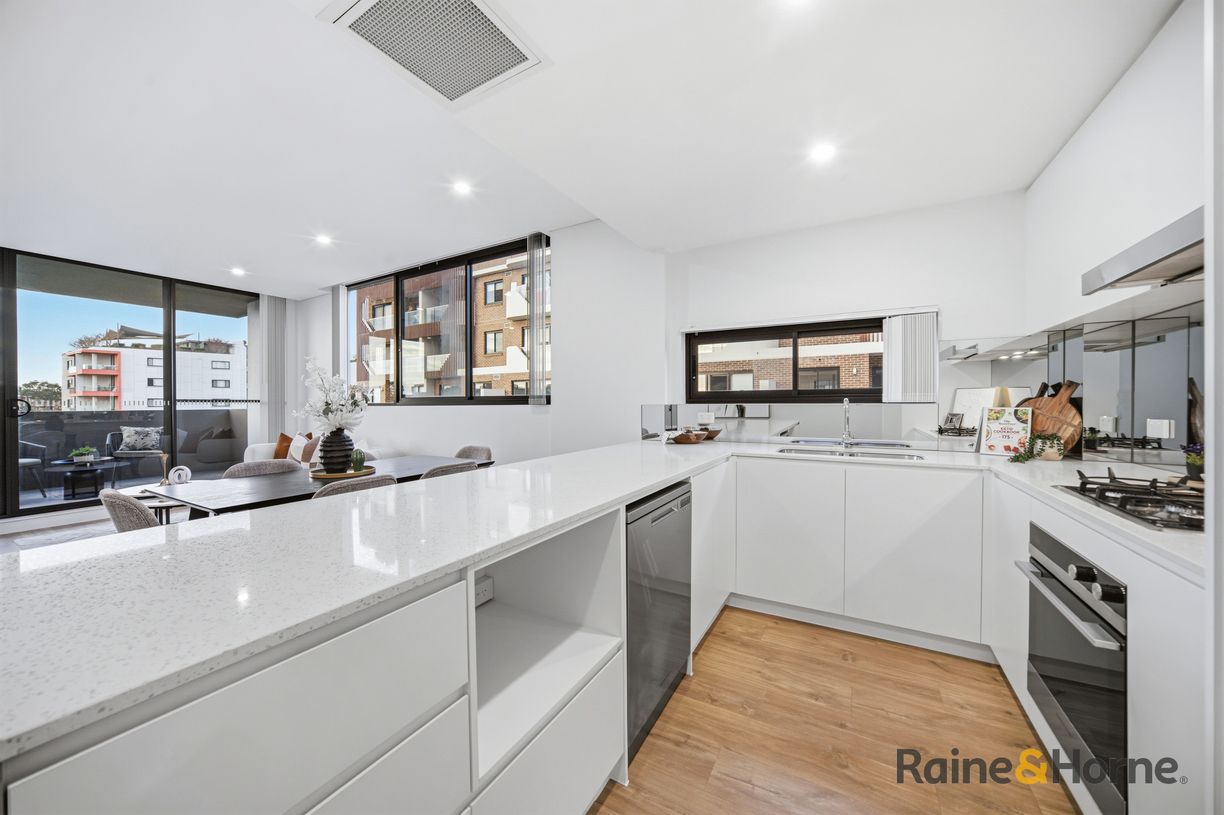 313/10 Carinya Street — photo 7 of 18