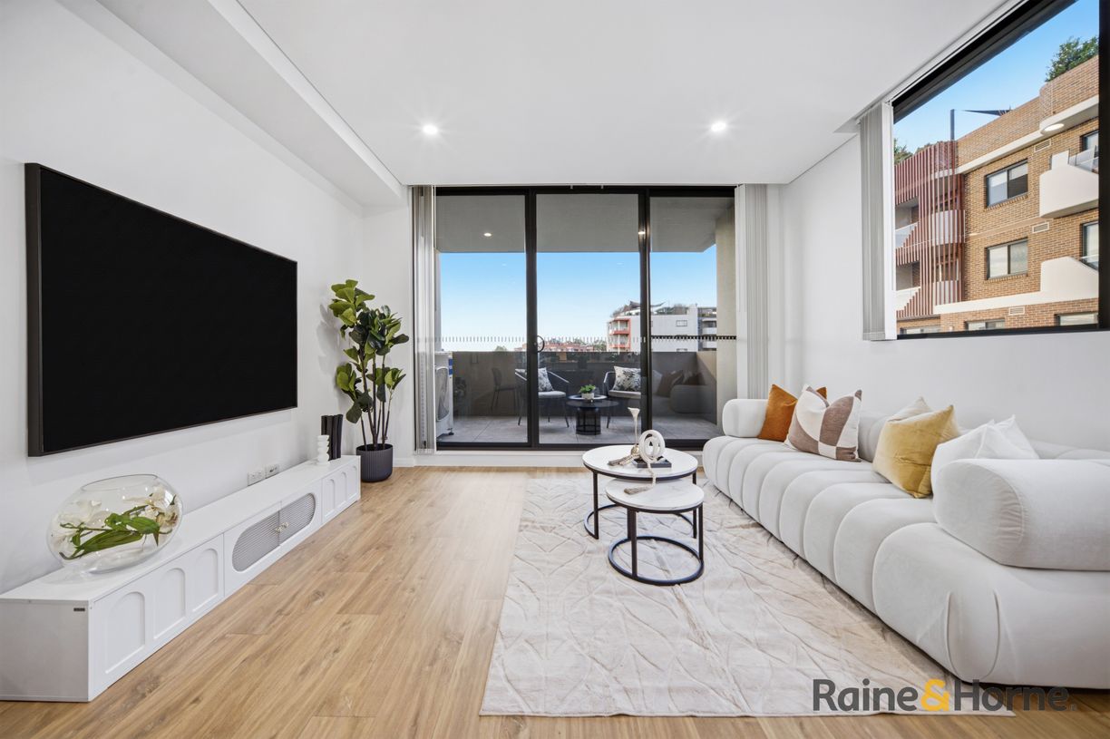 313/10 Carinya Street — photo 3 of 18