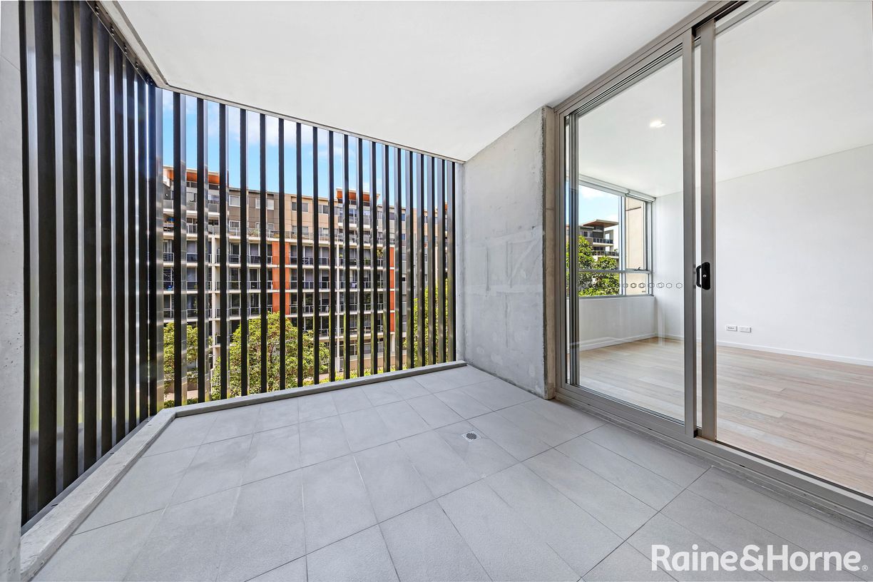 3417/2 Rothschild Avenue — photo 3 of 9