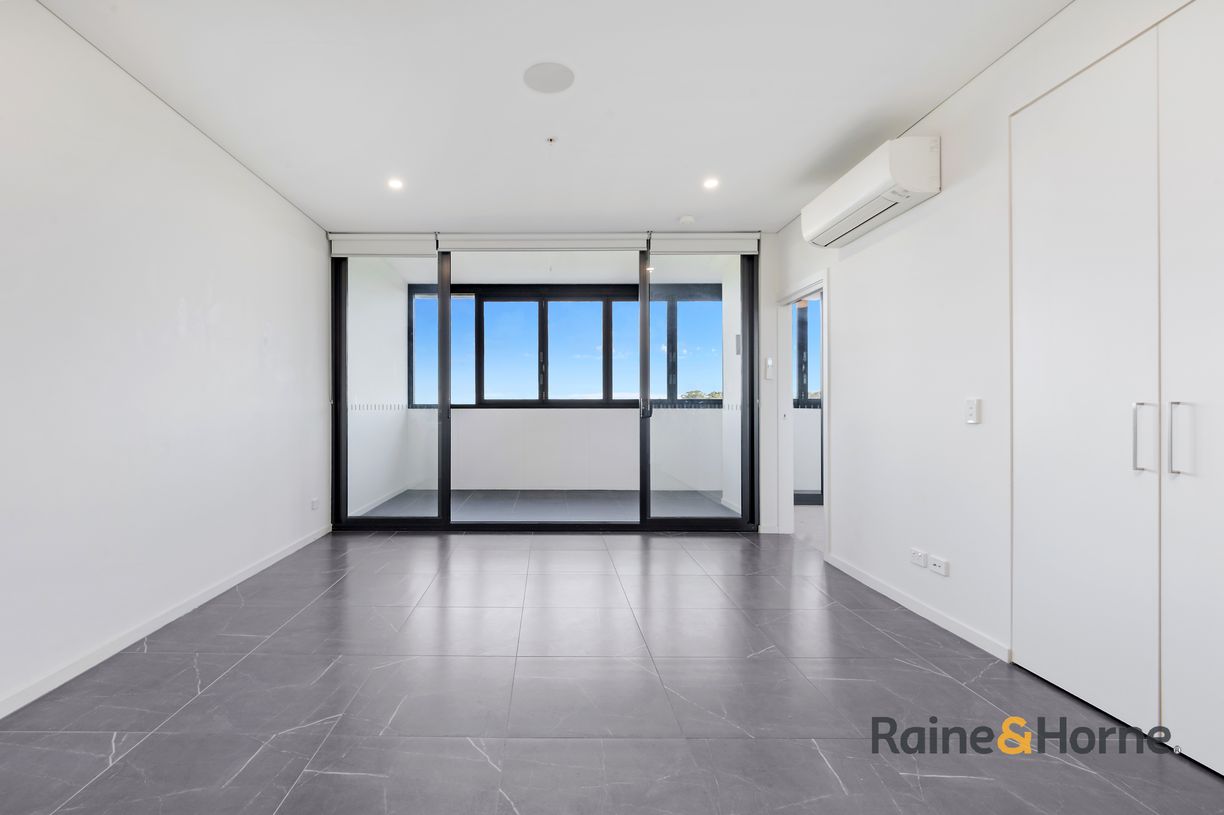 12062/7 Bennelong Parkway — photo 4 of 12