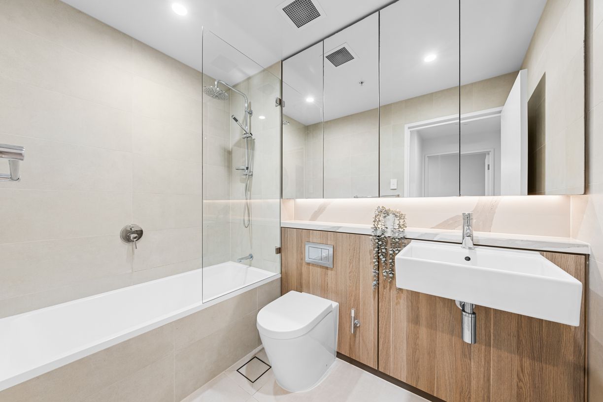 513/10 Village Place — photo 8 of 12