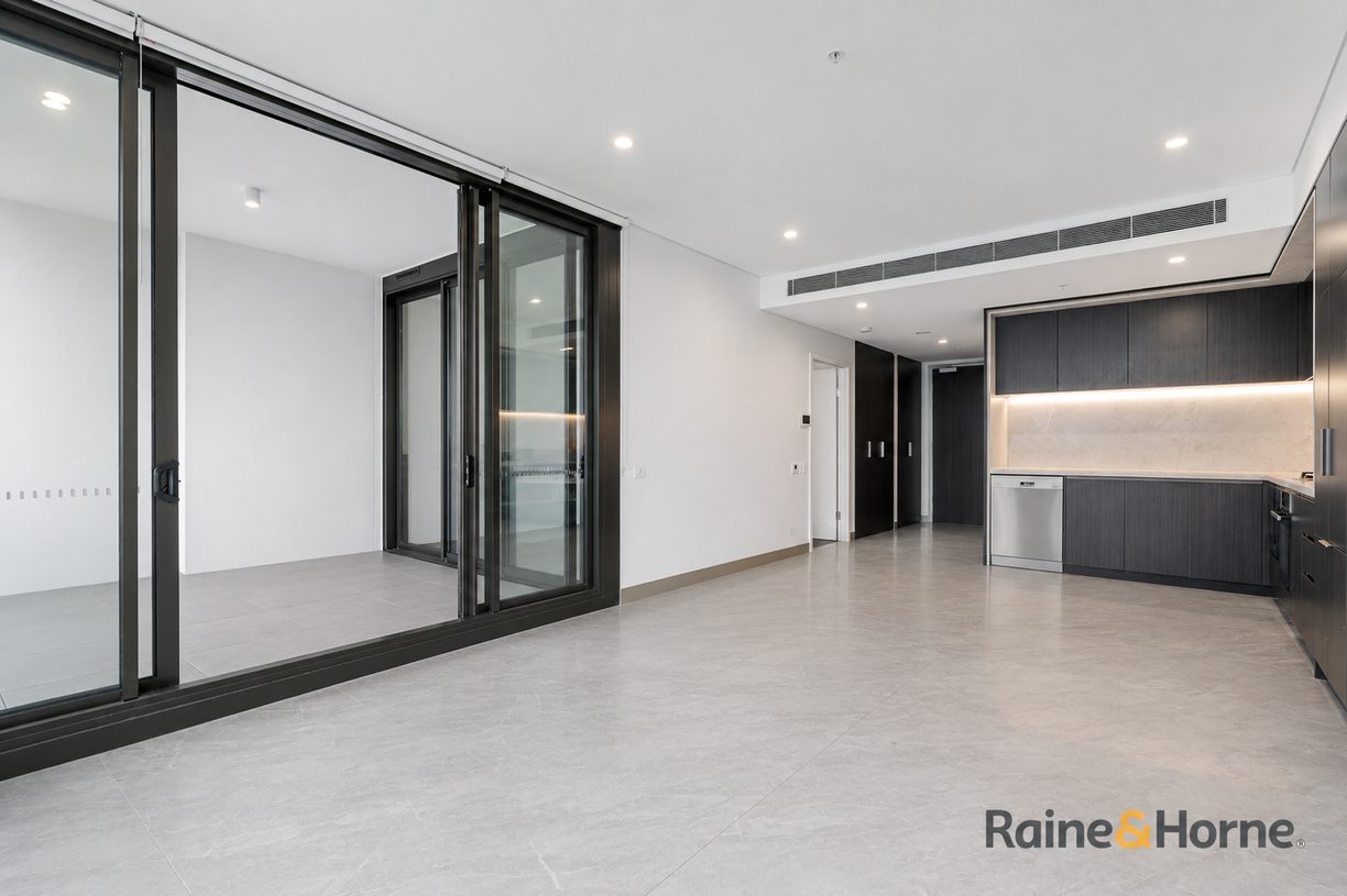 3205/88A Christie Street — photo 3 of 13