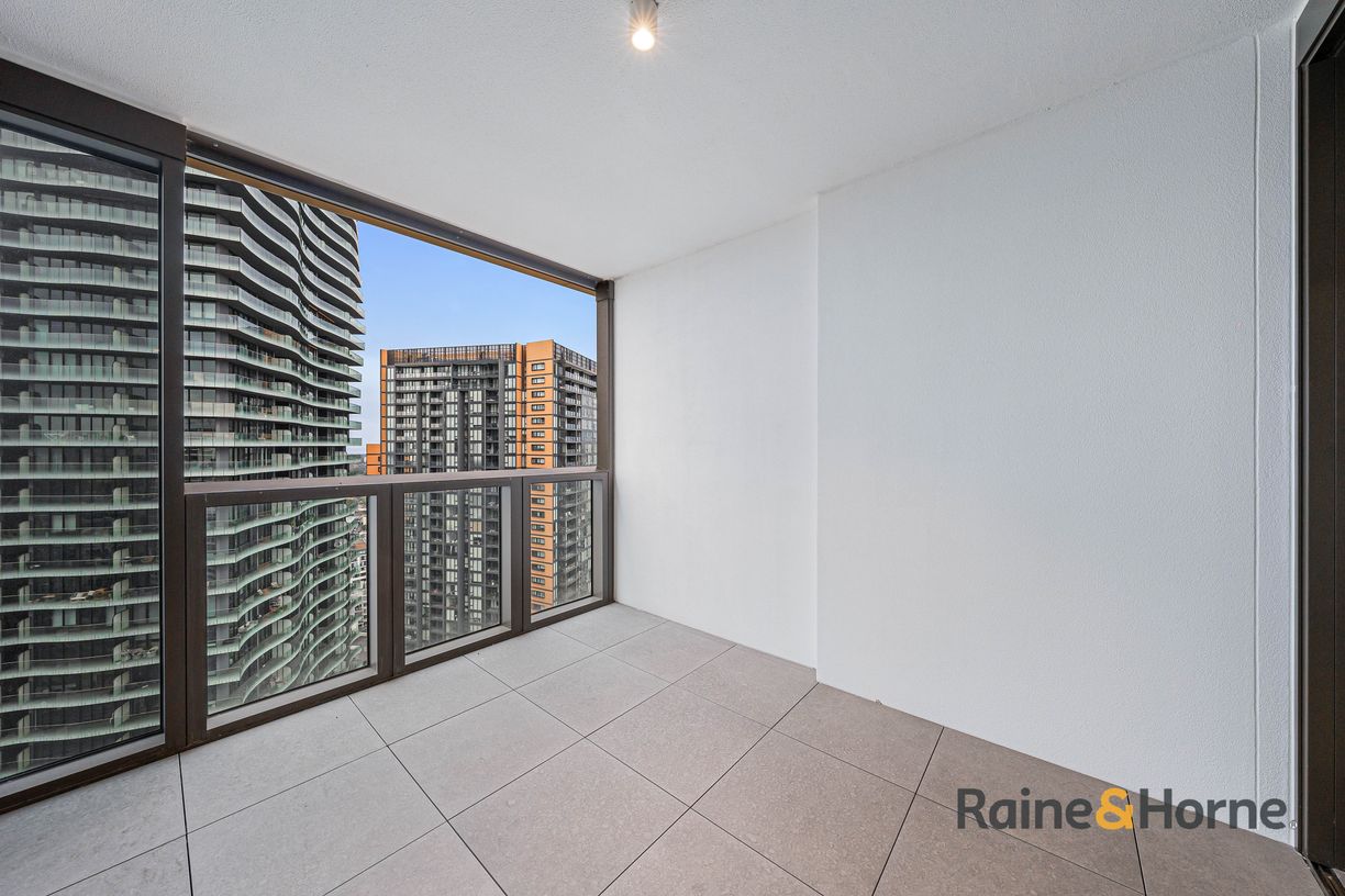 3205/88A Christie Street — photo 6 of 13