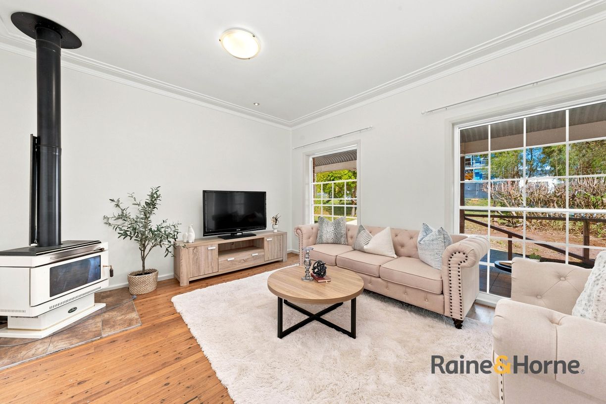 23 Avenel Road — photo 2 of 18