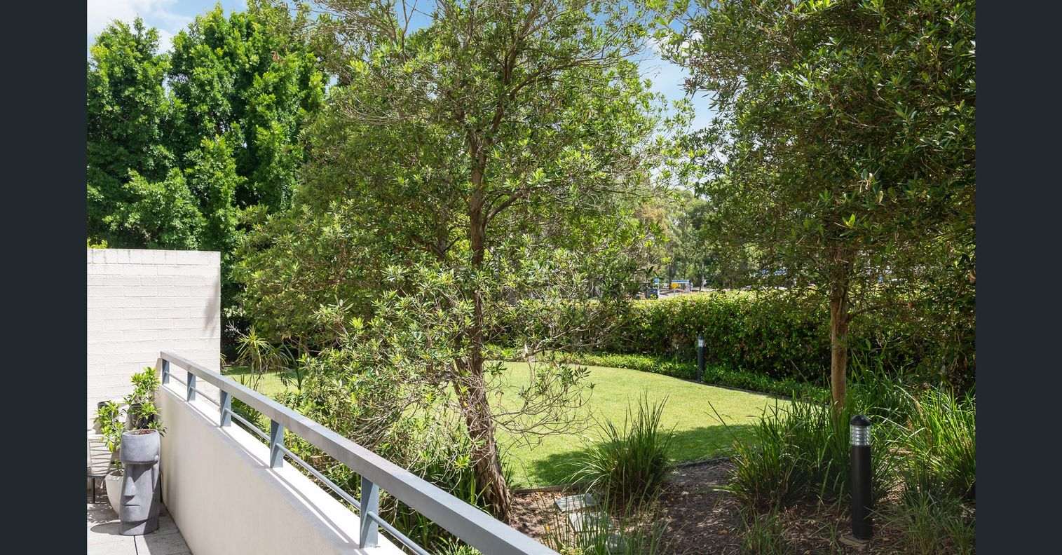 1/5 Sandpiper Crescent — photo 4 of 14