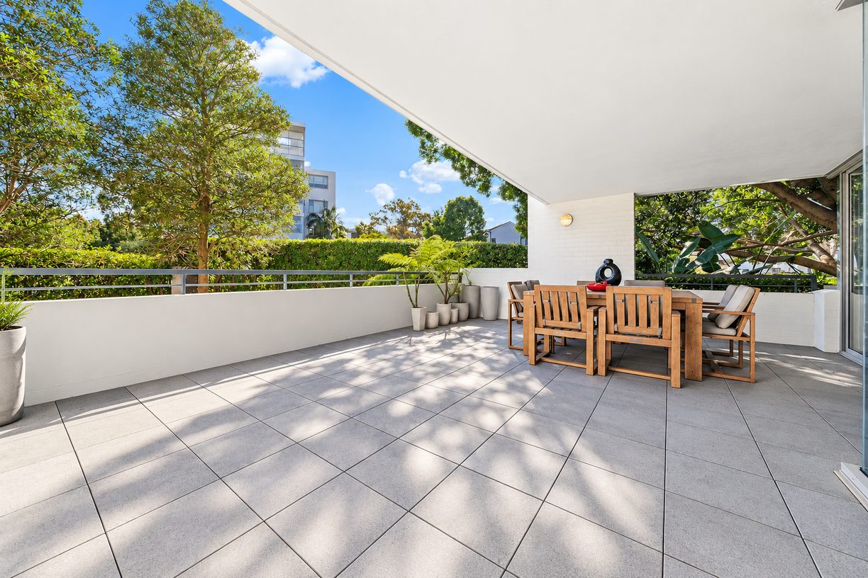 1/5 Sandpiper Crescent — photo 2 of 14