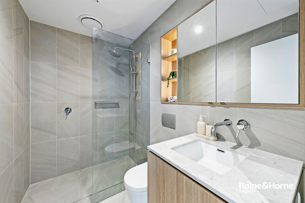 915/21 Spurway Drive — photo 8 of 13