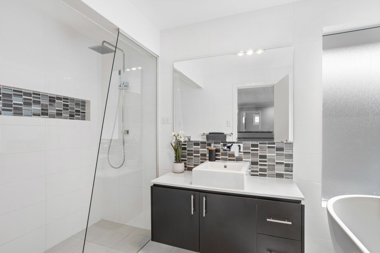 47 Laughton Crescent — photo 14 of 16