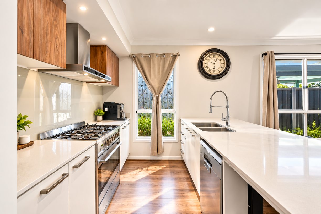 52 Versace Crescent (Melonba) — photo 4 of 10