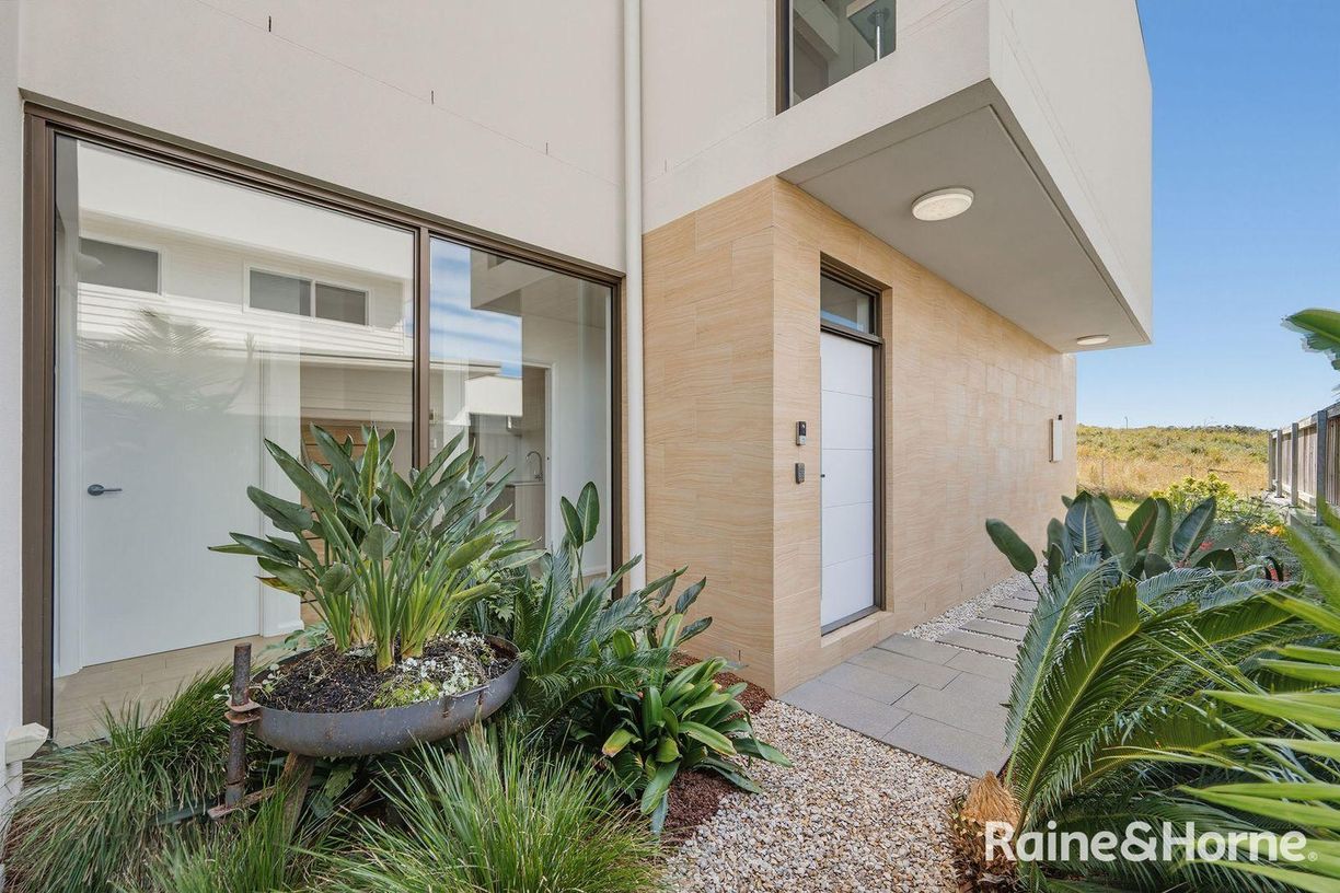 60 Whitewater Terrace — photo 2 of 19