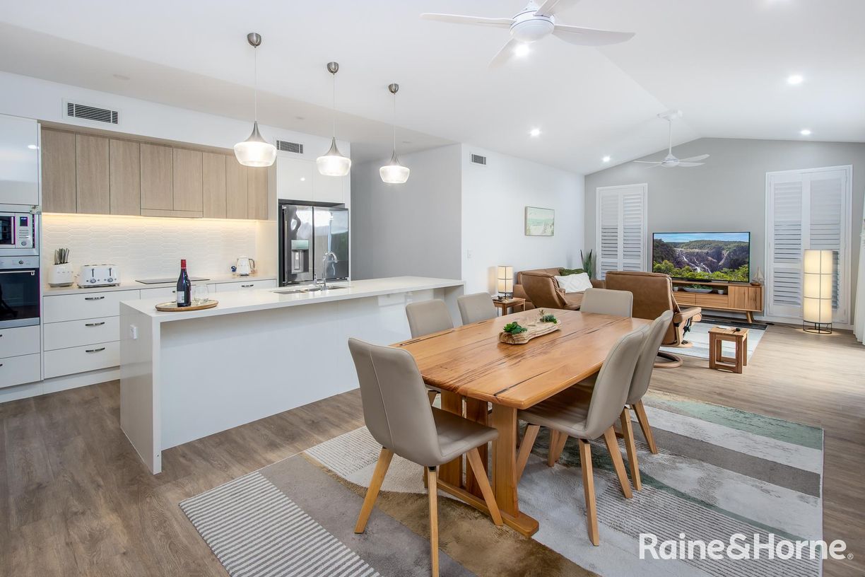 112/10 Citrine way 'Gemlife', Lake Cathie — photo 3 of 30