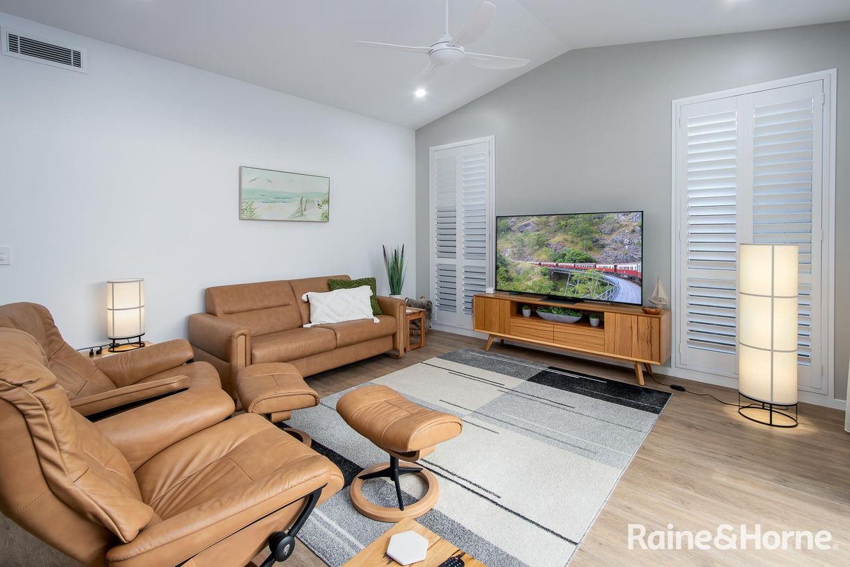 112/10 Citrine way 'Gemlife', Lake Cathie — photo 9 of 30