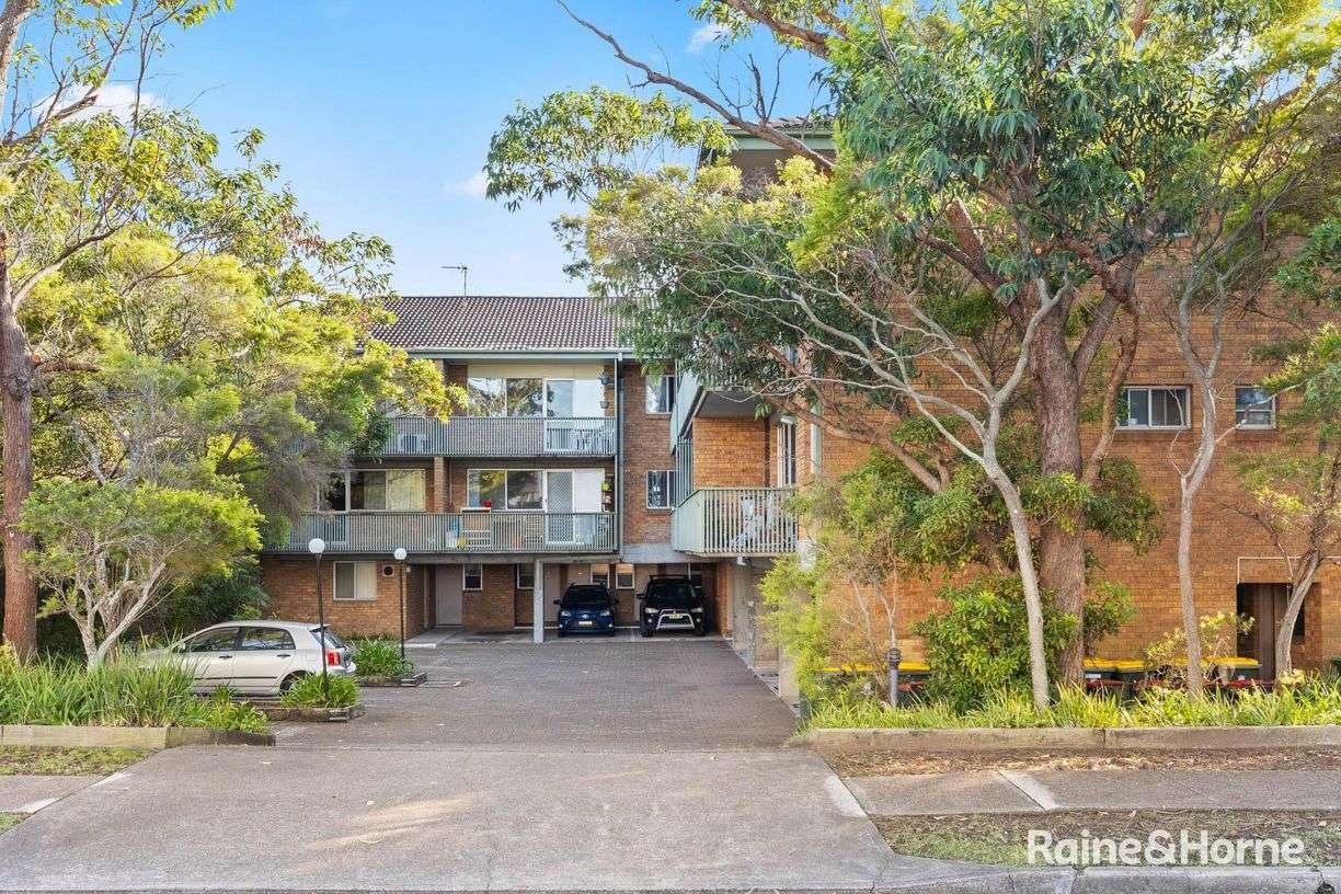 10/22 Moate Street — photo from Raine & Horne Mayfield