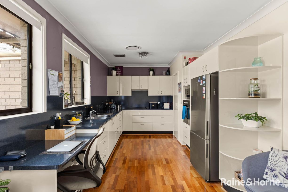 23 Ferodale Road — photo 5 of 22