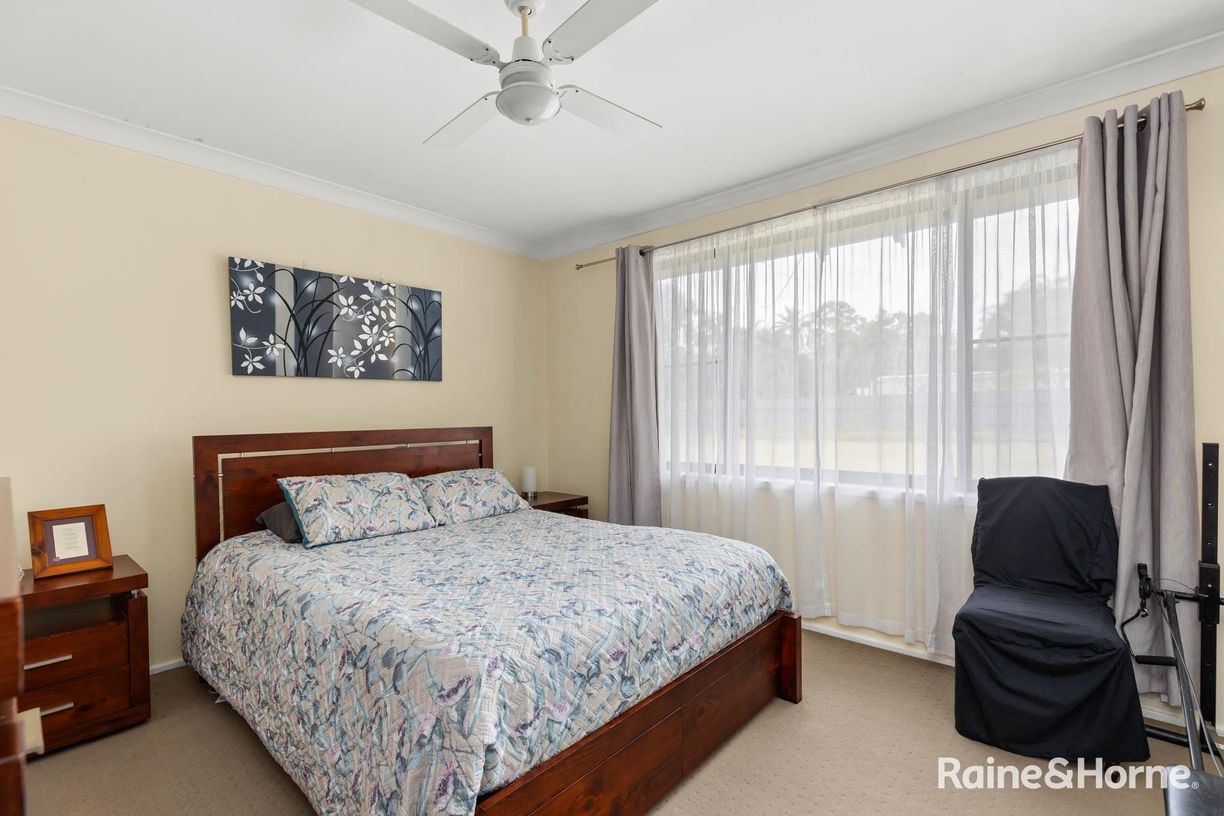 23 Ferodale Road — photo 7 of 22