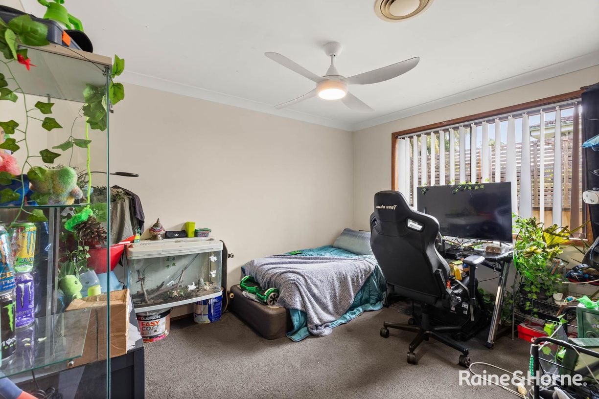 28 Charmhaven Avenue — photo 8 of 18