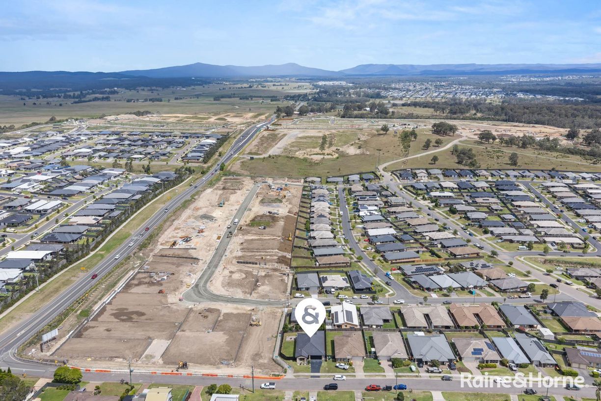 8 Russell Street — photo 16 of 18