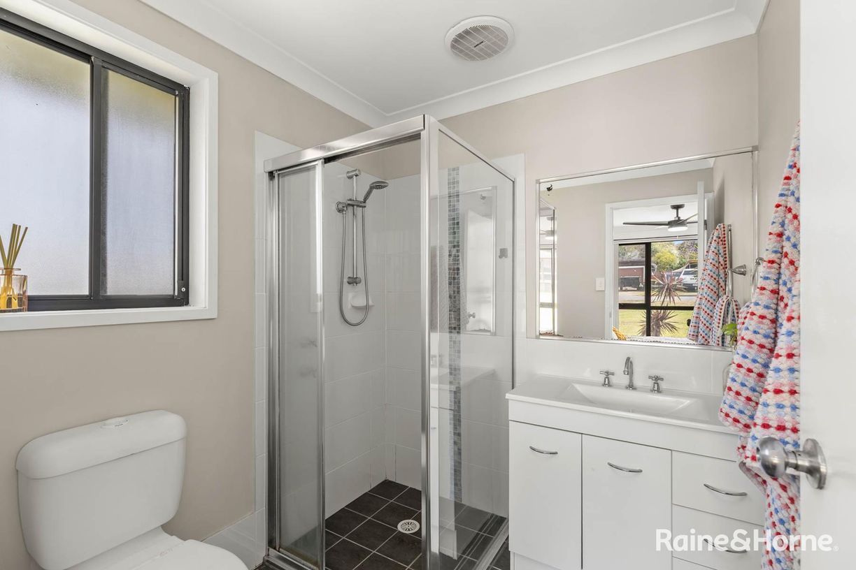 8 Russell Street — photo 11 of 18