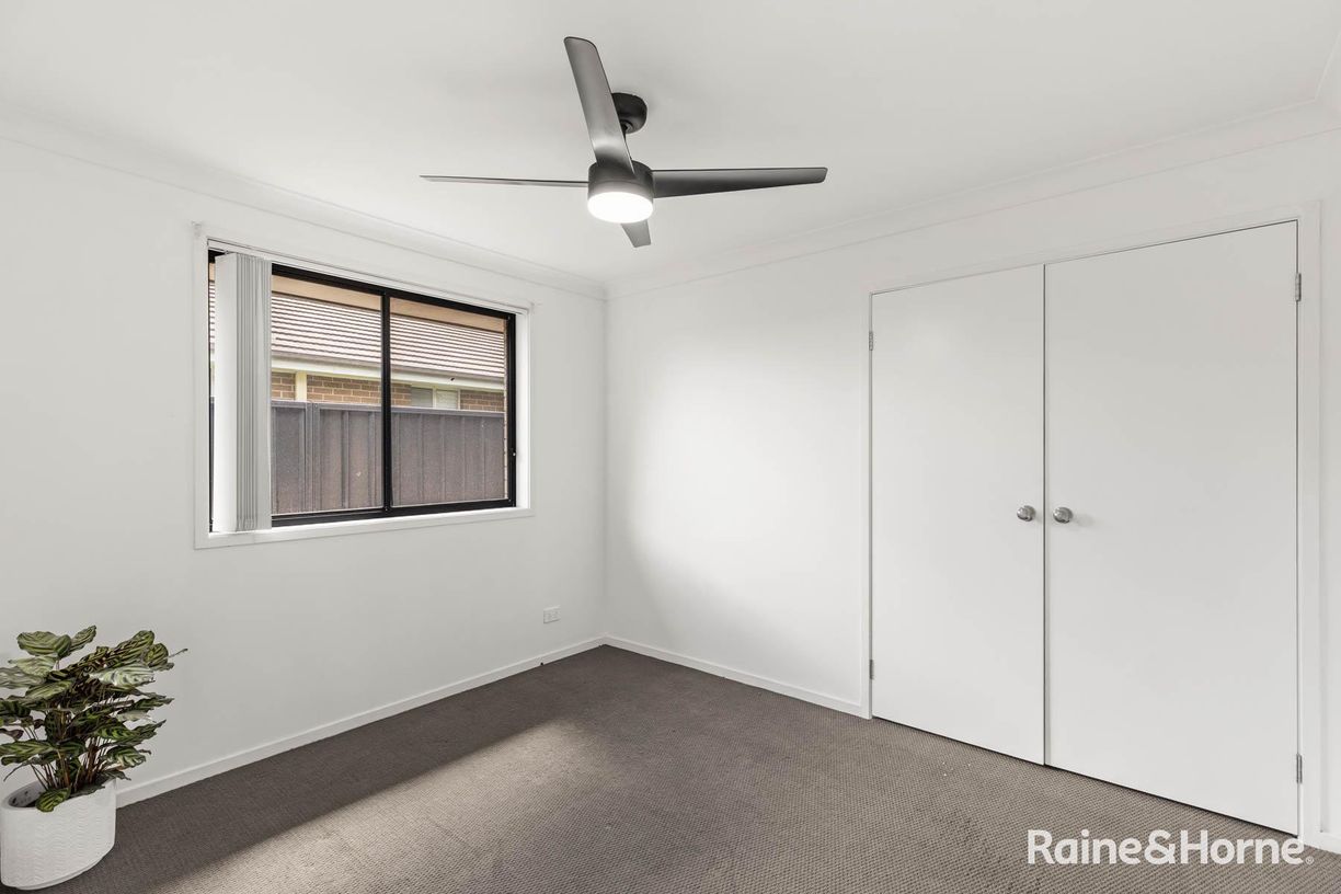 8 Russell Street — photo 9 of 18
