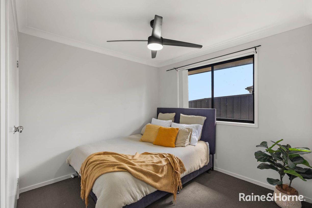 8 Russell Street — photo 8 of 18