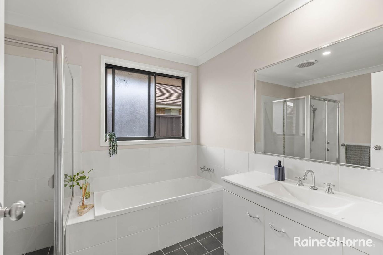 8 Russell Street — photo 10 of 18